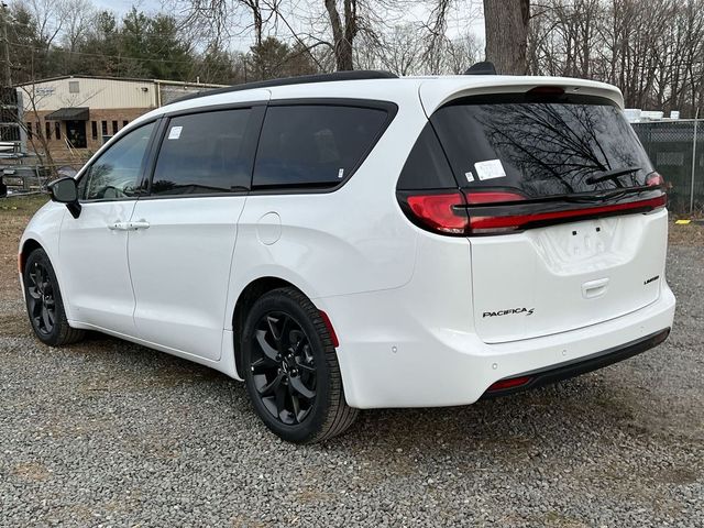 2024 Chrysler Pacifica Limited