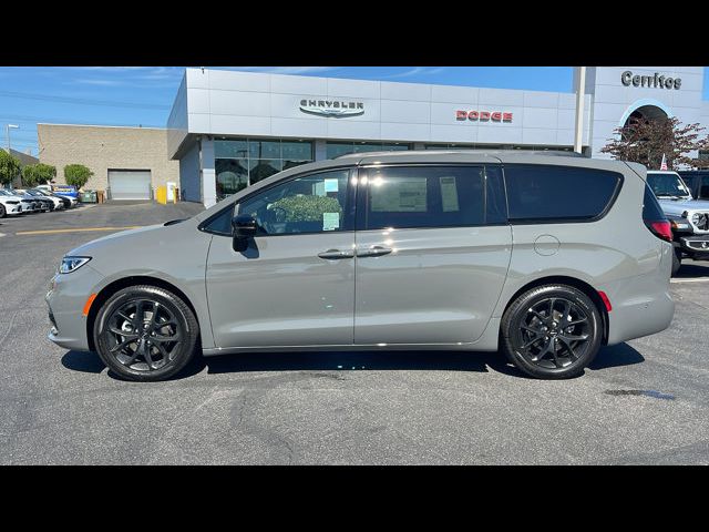 2024 Chrysler Pacifica Limited