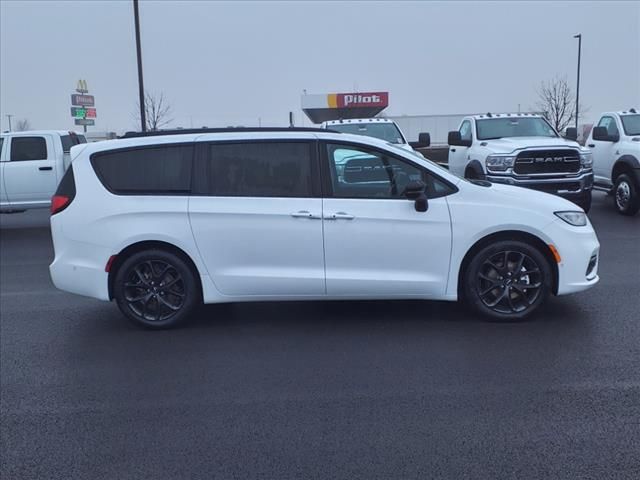 2024 Chrysler Pacifica Limited