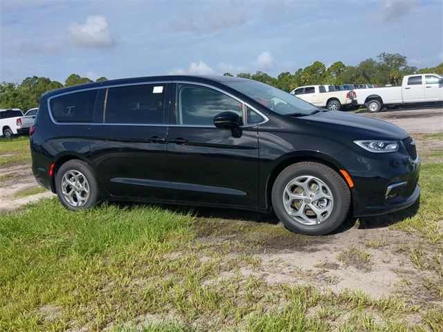 2024 Chrysler Pacifica Limited