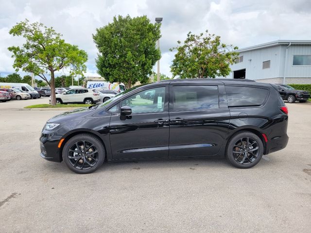 2024 Chrysler Pacifica Limited