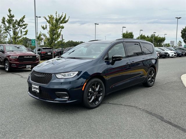 2024 Chrysler Pacifica Limited