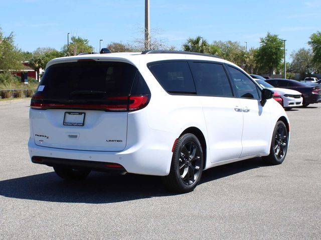 2024 Chrysler Pacifica Limited