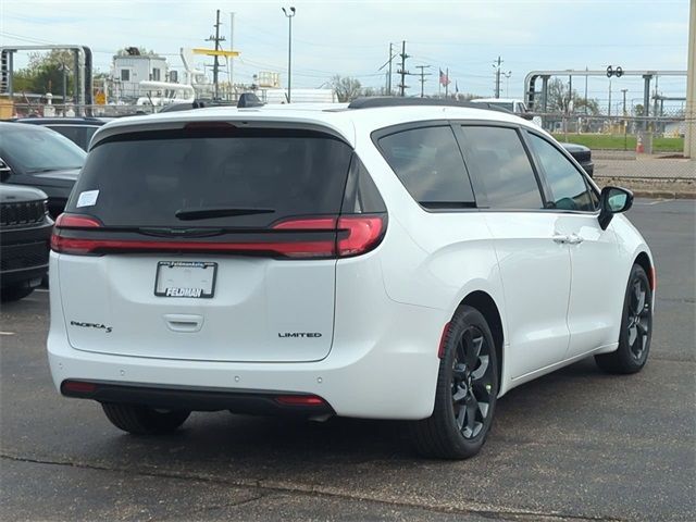 2024 Chrysler Pacifica Limited