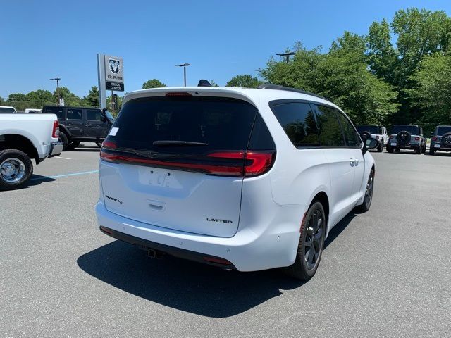 2024 Chrysler Pacifica Limited