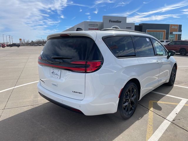 2024 Chrysler Pacifica Limited