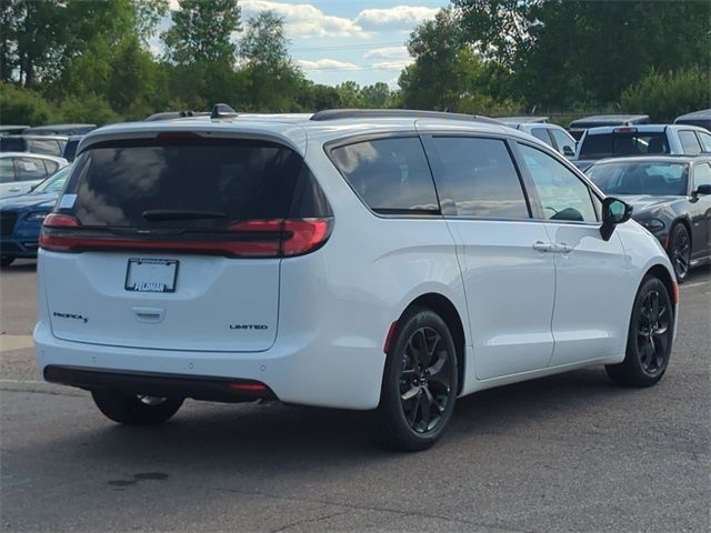 2024 Chrysler Pacifica Limited