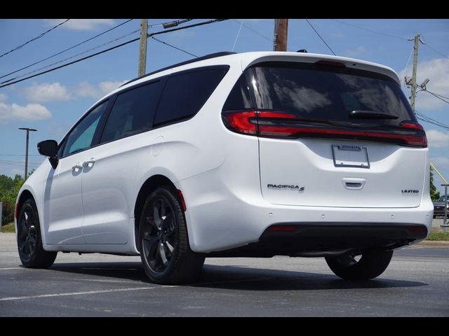 2024 Chrysler Pacifica Limited