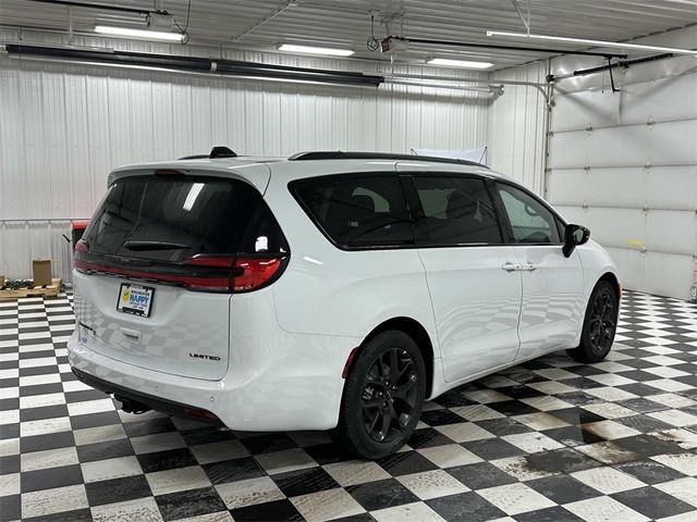 2024 Chrysler Pacifica Limited