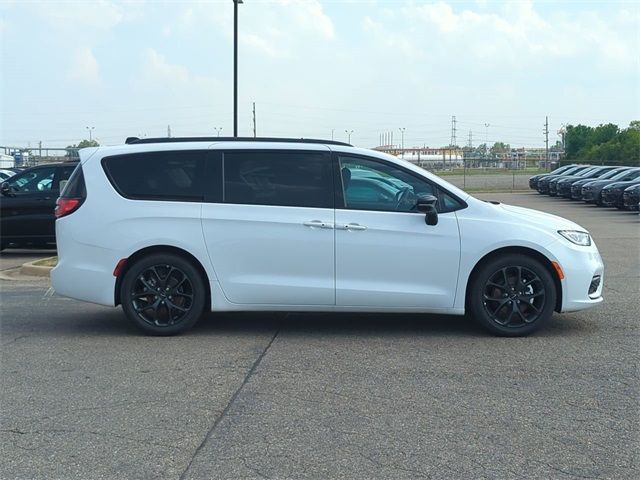 2024 Chrysler Pacifica Limited