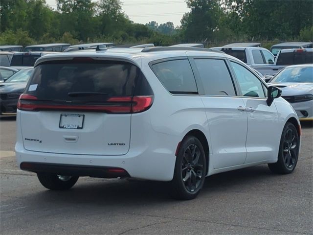 2024 Chrysler Pacifica Limited