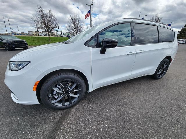 2024 Chrysler Pacifica Limited