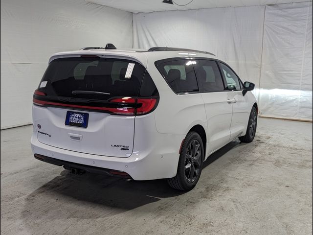 2024 Chrysler Pacifica Limited