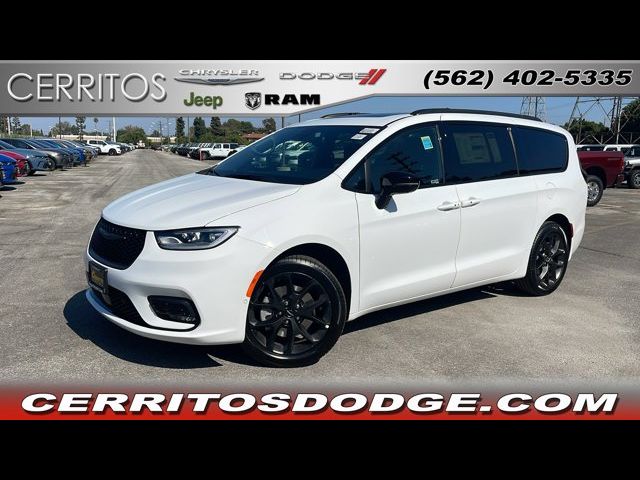 2024 Chrysler Pacifica Limited