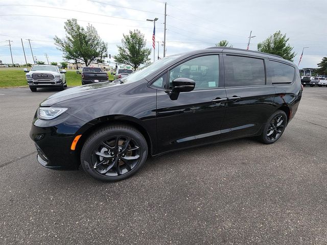 2024 Chrysler Pacifica Limited