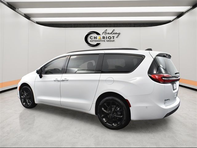 2024 Chrysler Pacifica Limited