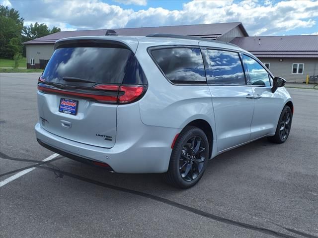 2024 Chrysler Pacifica Limited