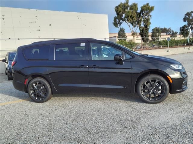 2024 Chrysler Pacifica Limited