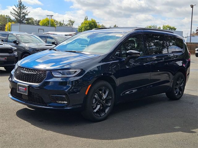 2024 Chrysler Pacifica Limited