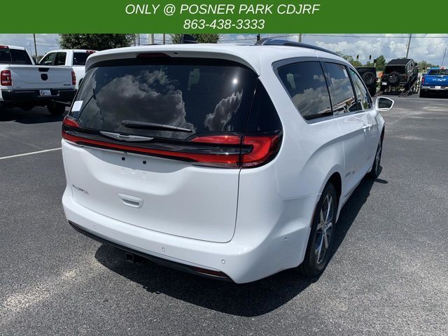 2024 Chrysler Pacifica Pinnacle