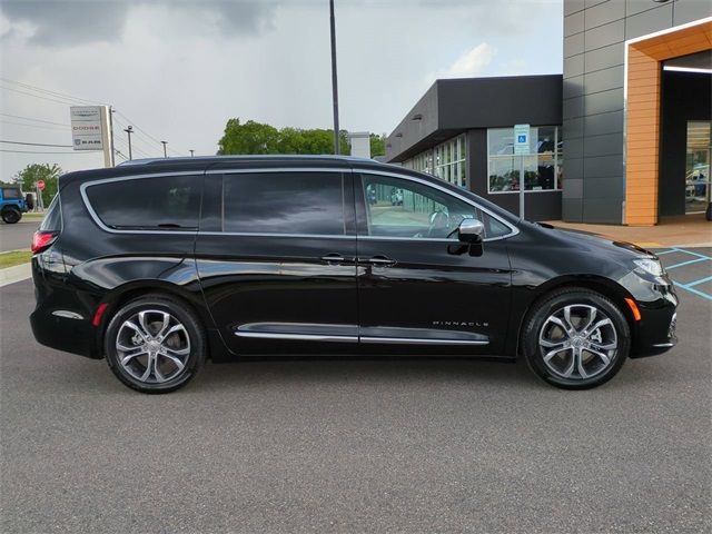 2024 Chrysler Pacifica Pinnacle