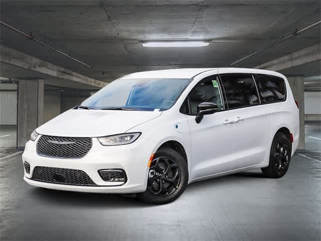 2024 Chrysler Pacifica Hybrid S Appearance Pkg