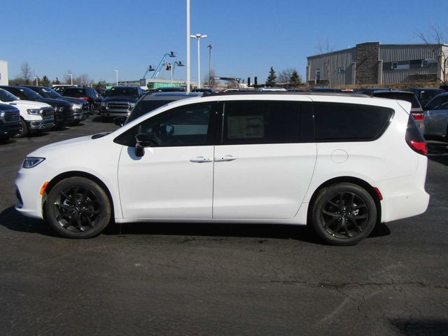 2024 Chrysler Pacifica Touring-L