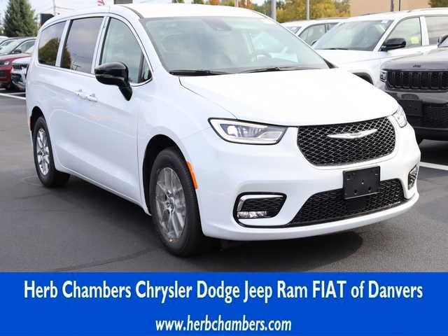 2024 Chrysler Pacifica Touring-L