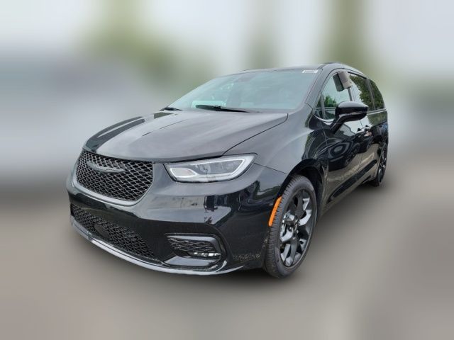 2024 Chrysler Pacifica Touring-L