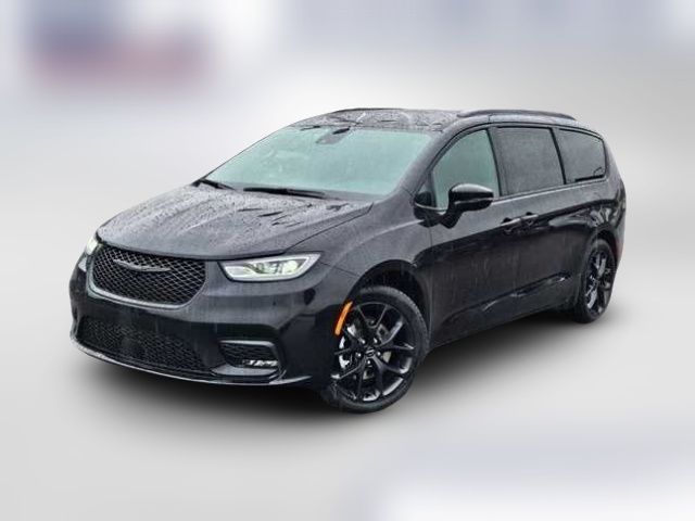 2024 Chrysler Pacifica Touring-L