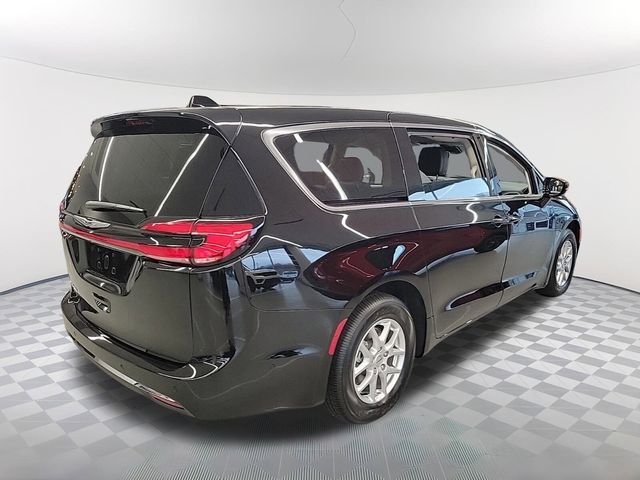 2024 Chrysler Pacifica Touring-L