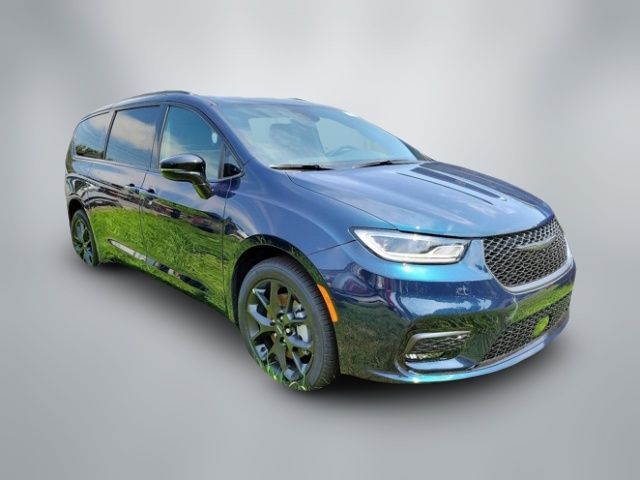 2024 Chrysler Pacifica Touring-L