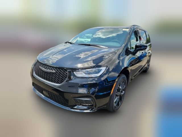 2024 Chrysler Pacifica Touring-L