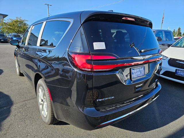 2024 Chrysler Pacifica Touring-L