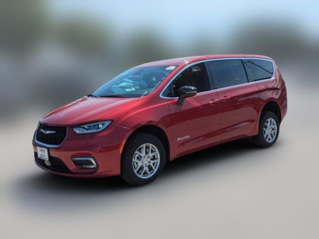 2024 Chrysler Pacifica Touring