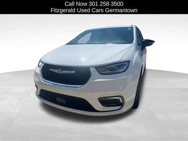 2024 Chrysler Pacifica Touring