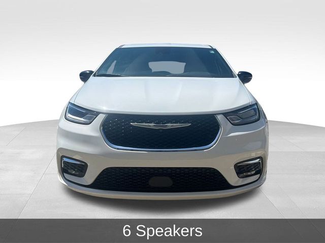 2024 Chrysler Pacifica Touring