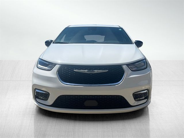 2024 Chrysler Pacifica Touring