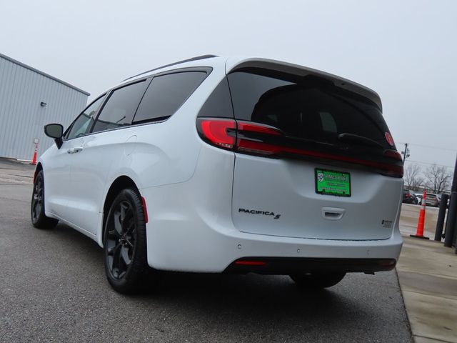 2024 Chrysler Pacifica Touring-L