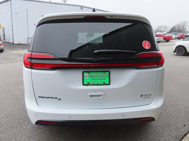 2024 Chrysler Pacifica Touring-L