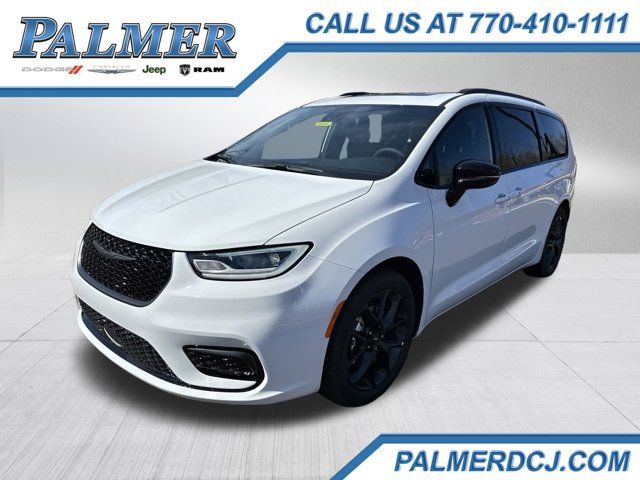 2024 Chrysler Pacifica Touring-L