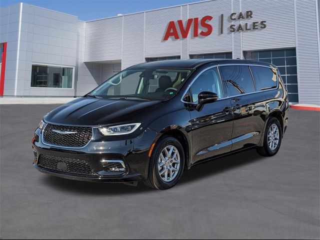 2024 Chrysler Pacifica Touring-L