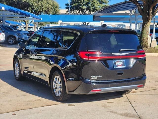 2024 Chrysler Pacifica Touring-L