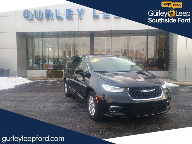 2024 Chrysler Pacifica Touring-L