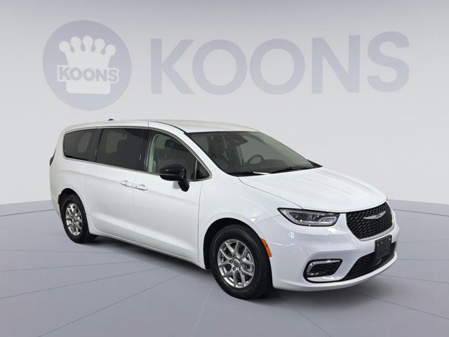 2024 Chrysler Pacifica Touring-L