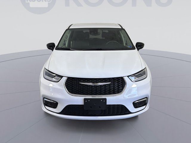 2024 Chrysler Pacifica Touring-L