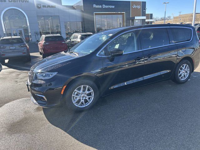 2024 Chrysler Pacifica Touring-L