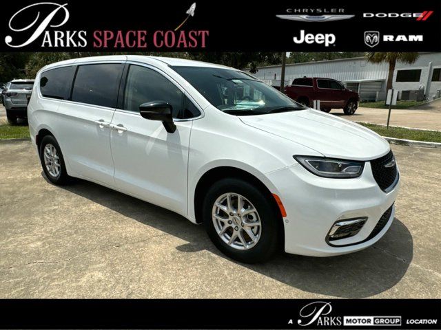 2024 Chrysler Pacifica Touring-L