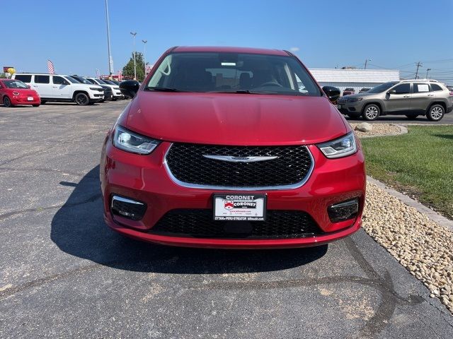 2024 Chrysler Pacifica Touring-L