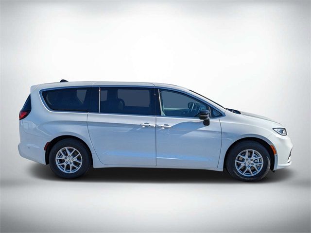 2024 Chrysler Pacifica Touring-L